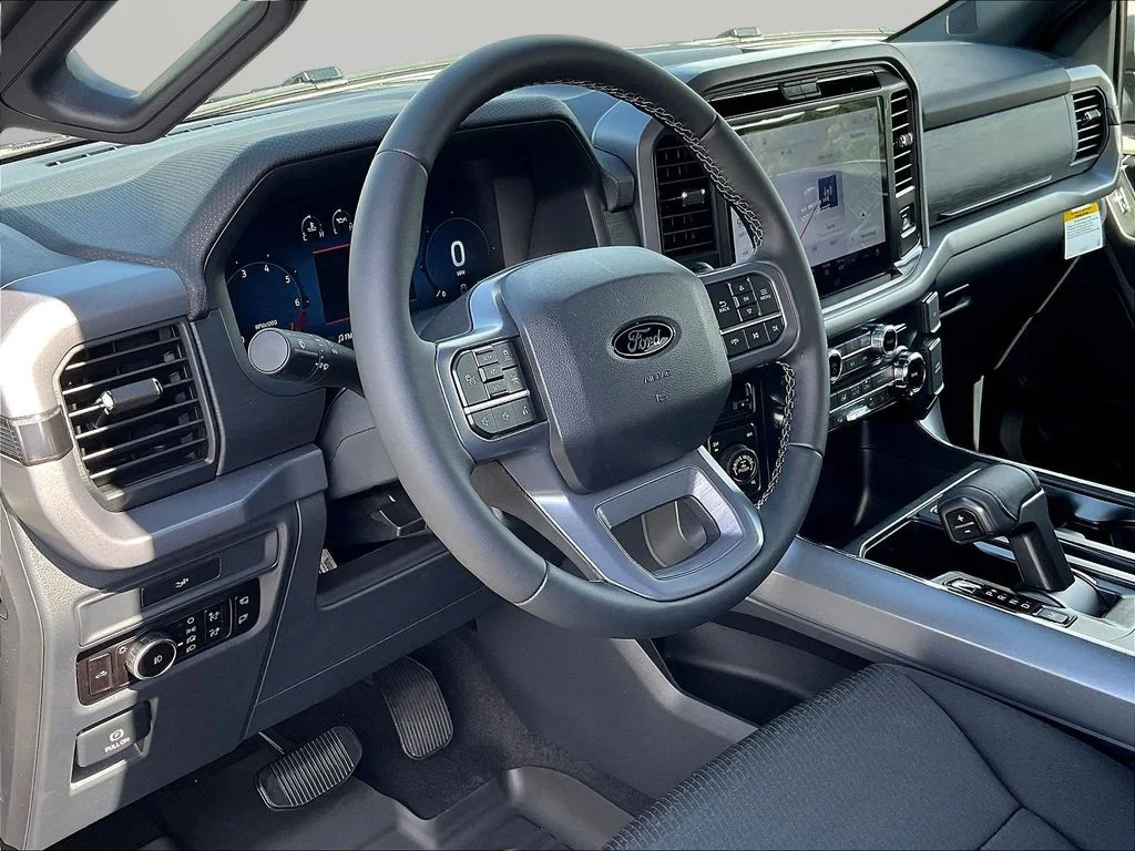 New 2026 Avalanche Ford XLT image 7