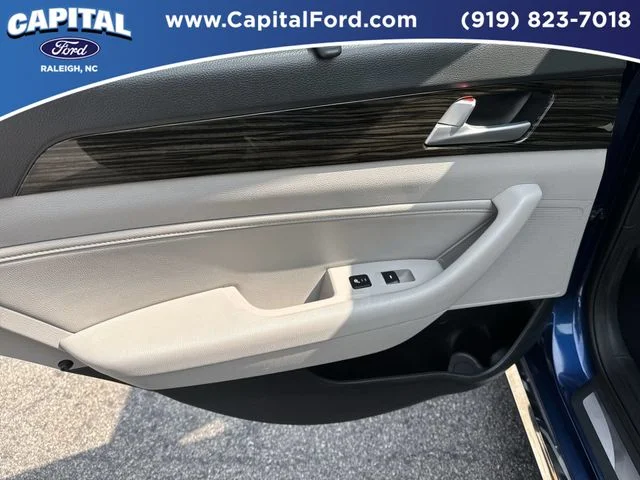 Used 2016 Blue Hyundai Limited image 17