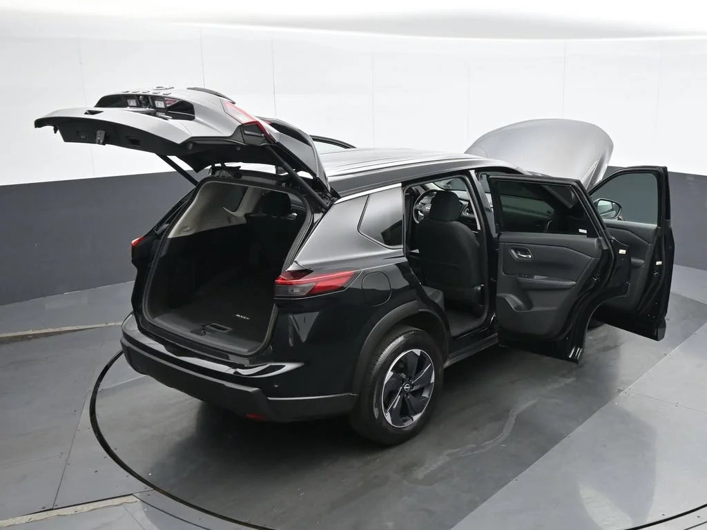 Used 2025 Black Nissan SV image 39