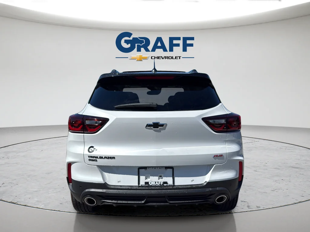 New 2026 Iridescent Pearl Tricoat Chevrolet RS image 6