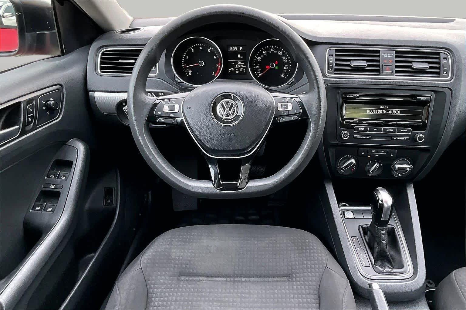 Used 2015 Tornado Red Volkswagen 1.8T SE image 5