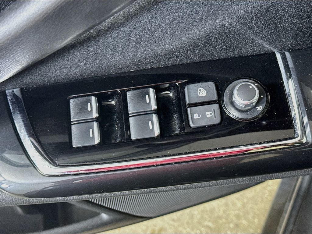 Used 2018 Machine Gray Metallic Mazda Sport image 17