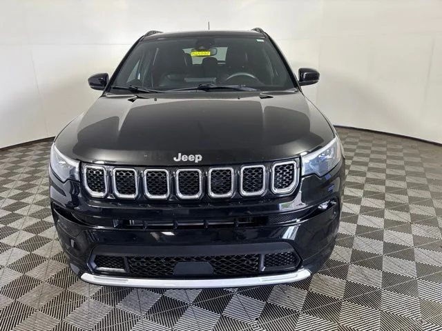 Used 2023 Jeep Compass Limited with VIN 3C4NJDCNXPT554175 for sale in Shakopee, Minnesota