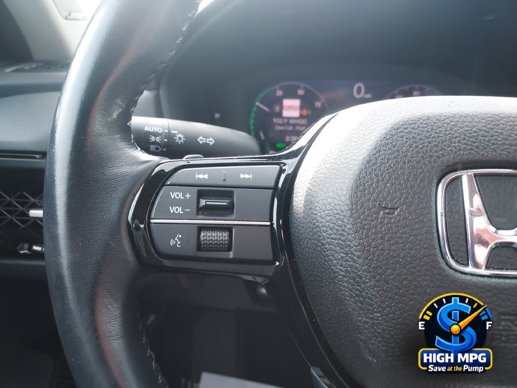 Used 2024 White Honda Touring image 19