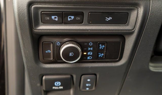 Used 2023 Agate Black Metallic Ford Lariat image 21