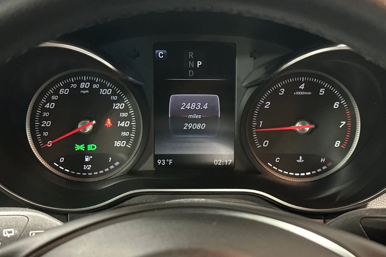 Used 2018 Selenite Grey Metallic Mercedes-Benz GLC 300 image 24