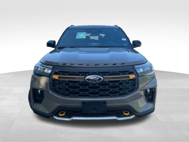 Used 2026 Gray Ford Tremor image 9