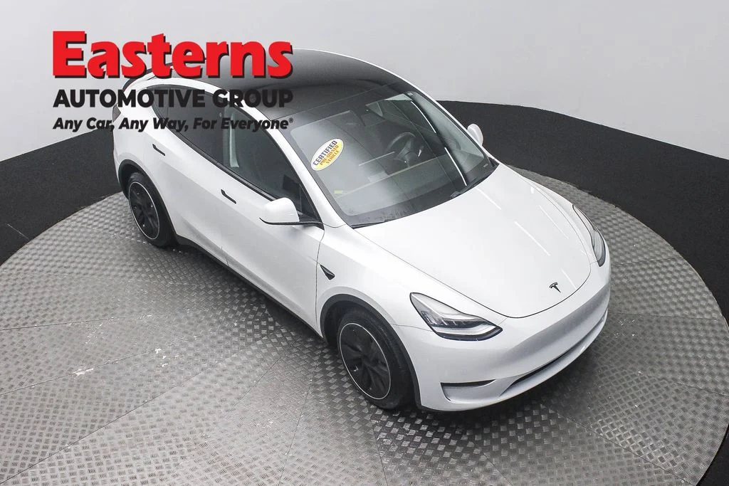 Used 2020 White Tesla Long Range image 3
