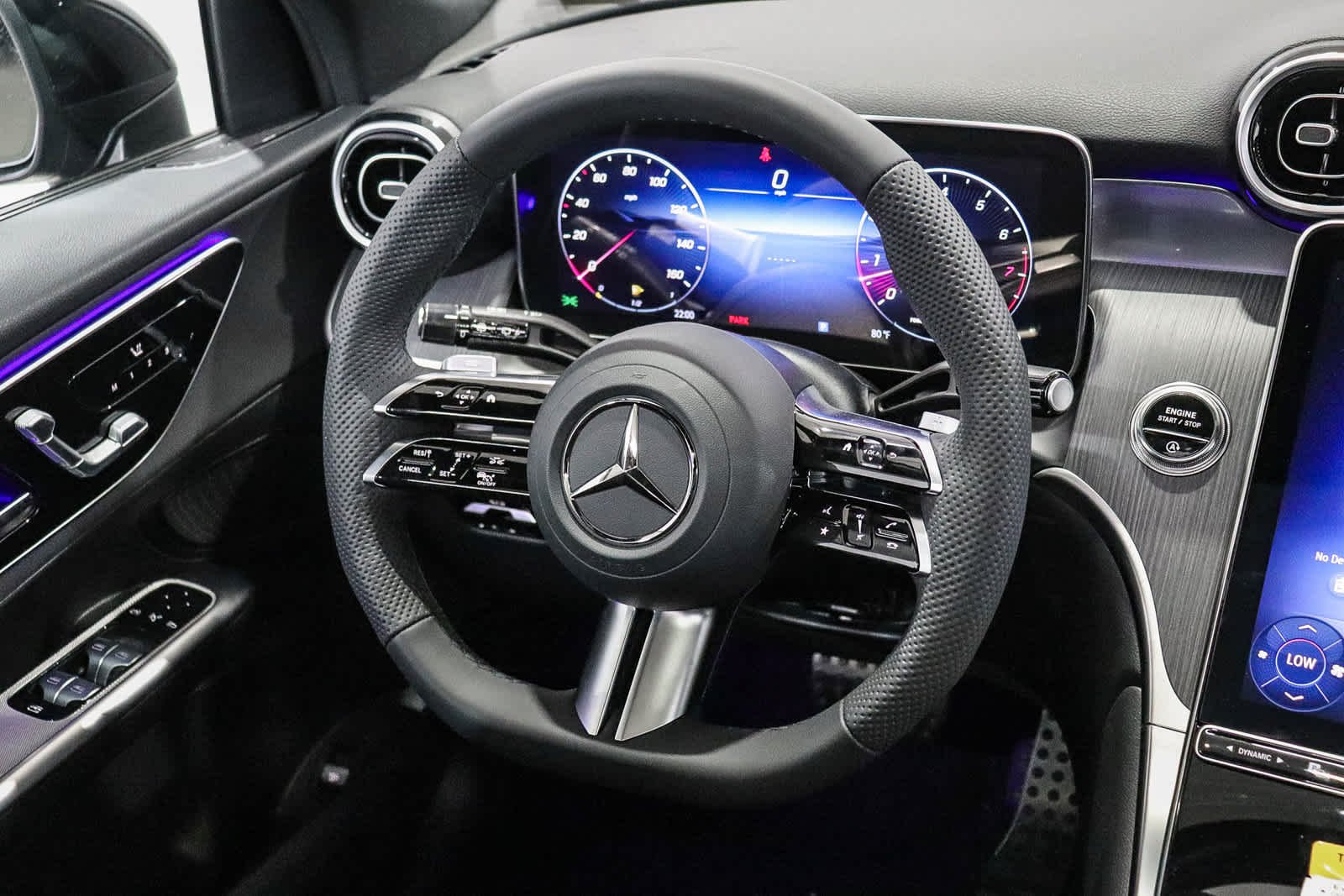 New 2027 MANUFAKTUR exclusive graphite grey magno Mercedes-Benz GLC 300 image 20