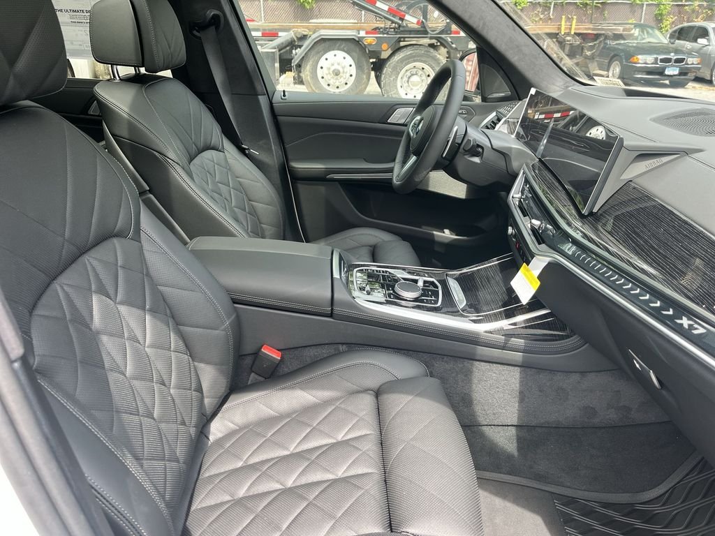 New 2027 White Metallic BMW xDrive40i image 26