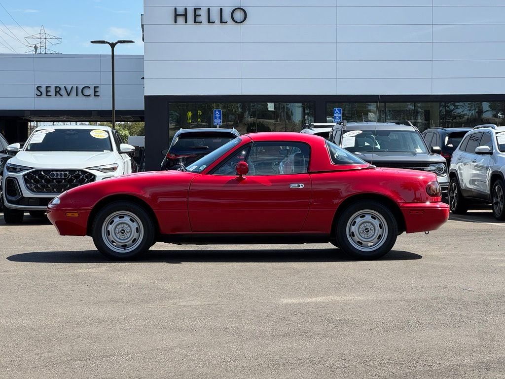 Used 1990 Classic Red Mazda Base image 6