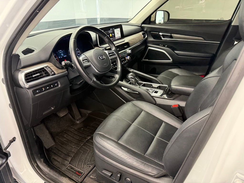 Used 2021 White Kia EX image 57