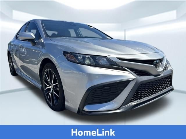 Used 2023 Silver Toyota SE image 3