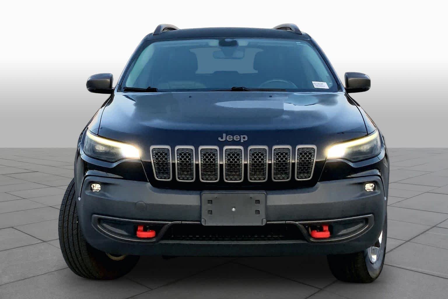 Used 2019 Diamond Black Crystal Pearlcoat Jeep Trailhawk image 4