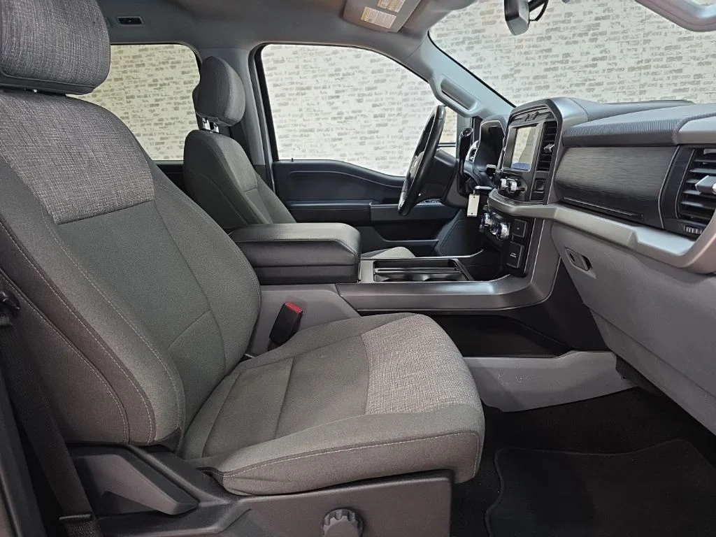 Used 2021 White Ford XLT image 12