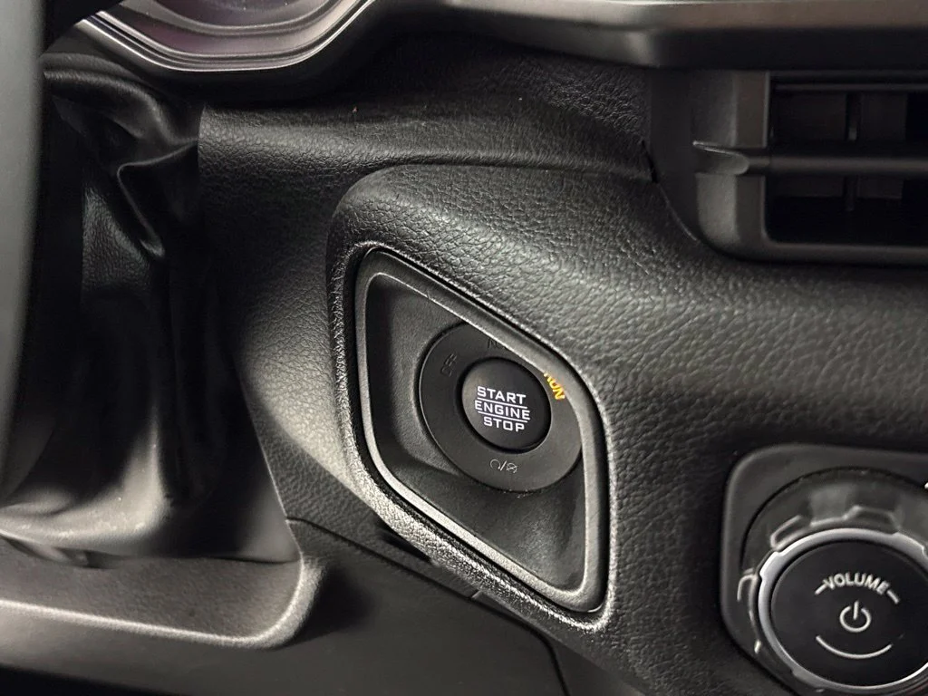 Used 2024 White Jeep Sport S image 31