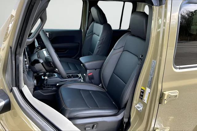 2026 Jeep Wrangler 4-Door Sahara - Photo 10