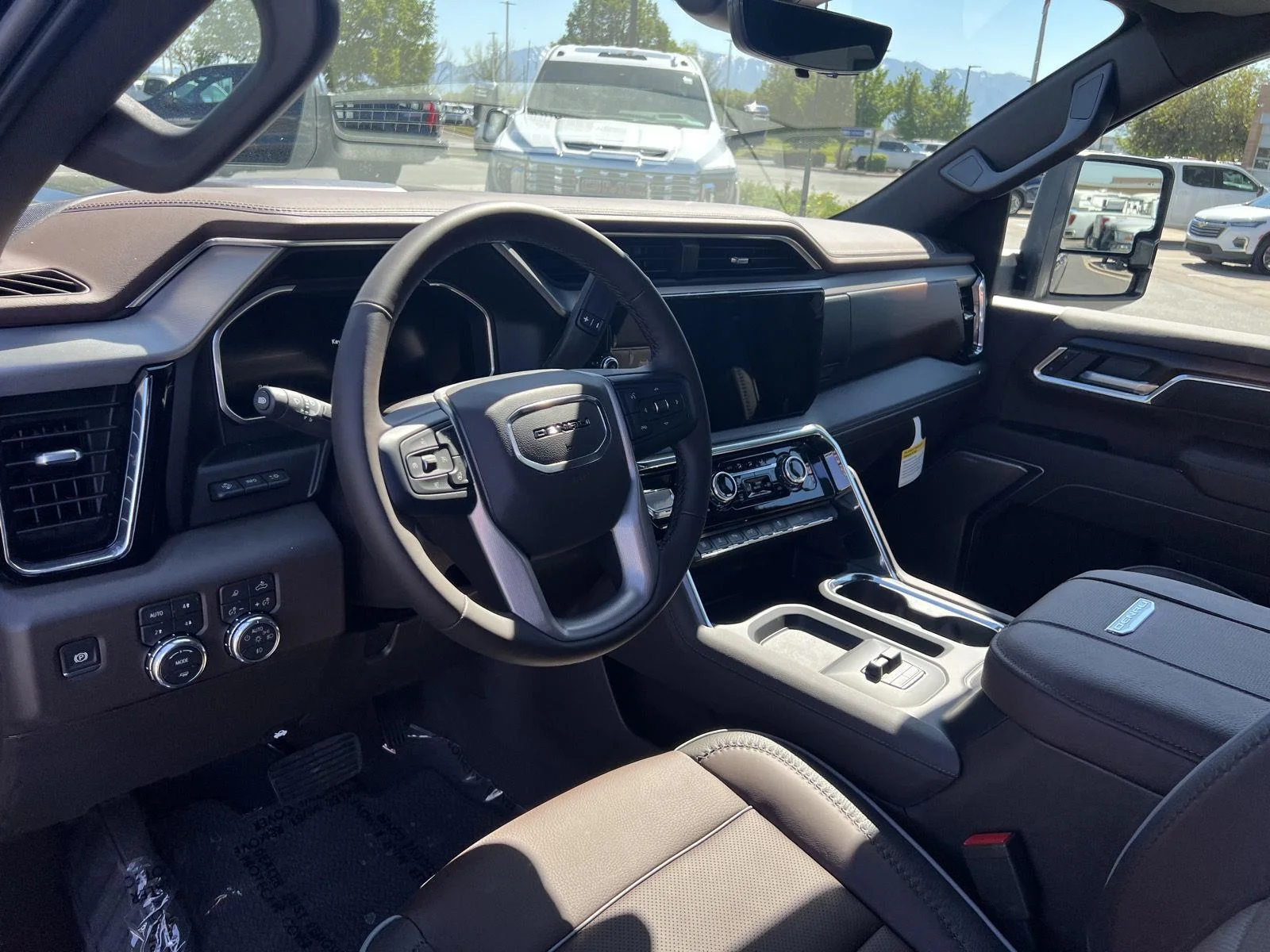 2026 GMC Sierra 3500HD Denali - Photo 17