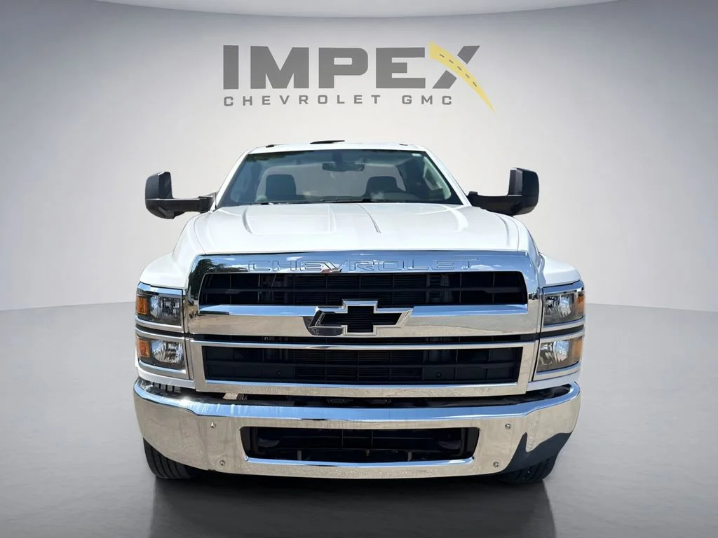 Used 2024 Summit White Chevrolet Work Truck image 9