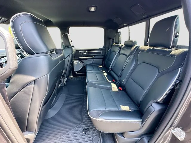 2026 RAM 1500 Laramie - Photo 17