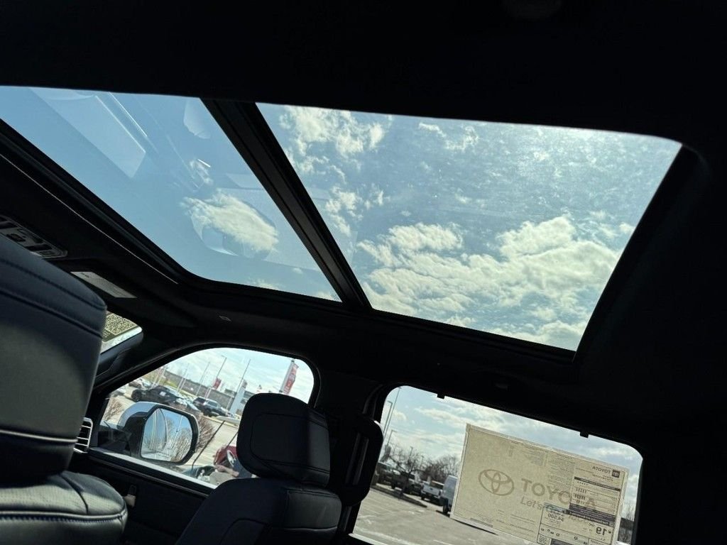 2026 Toyota Tundra Platinum - Photo 11