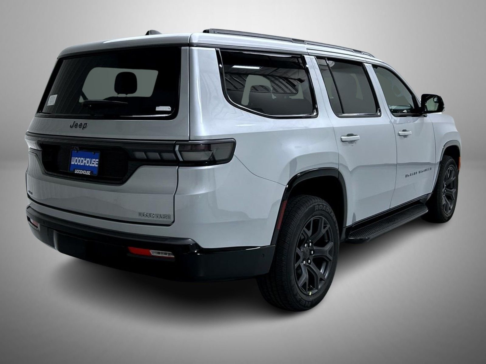 New 2026 Silver-Zynith Exterior Paint Jeep Limited Altitude image 5