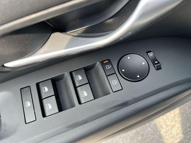 New 2026 Silver Hyundai SEL Plus FWD image 28