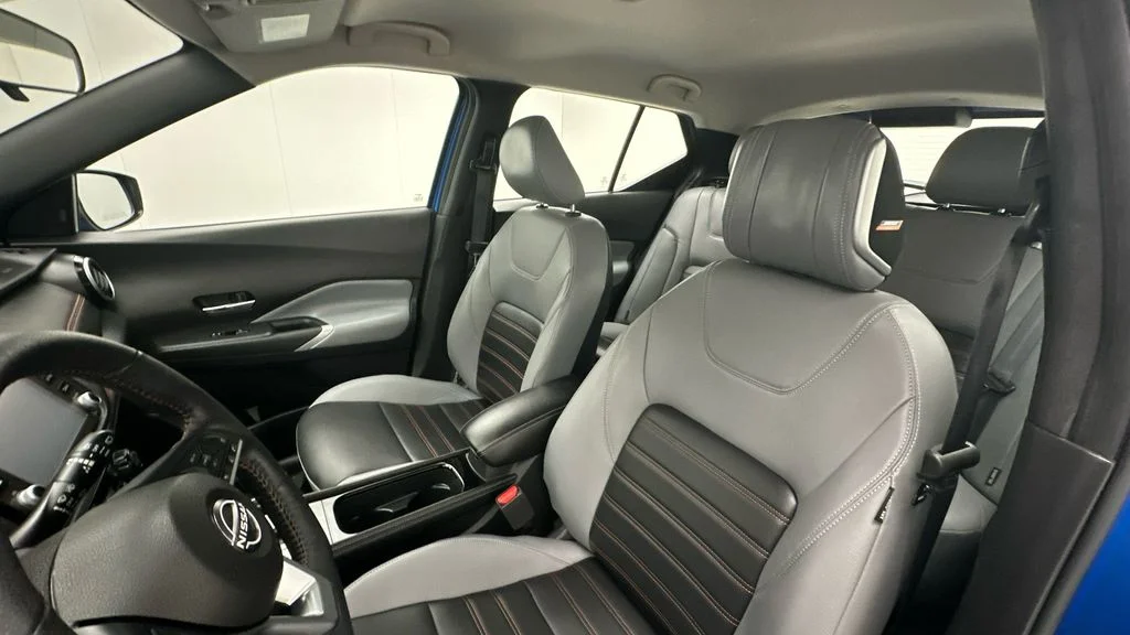 Used 2023 Blue Nissan SR image 9