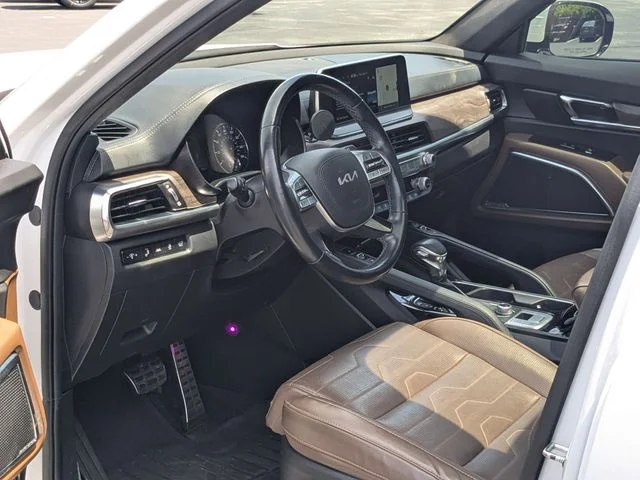 Used 2022 Glacial White Pearl Kia SX image 2