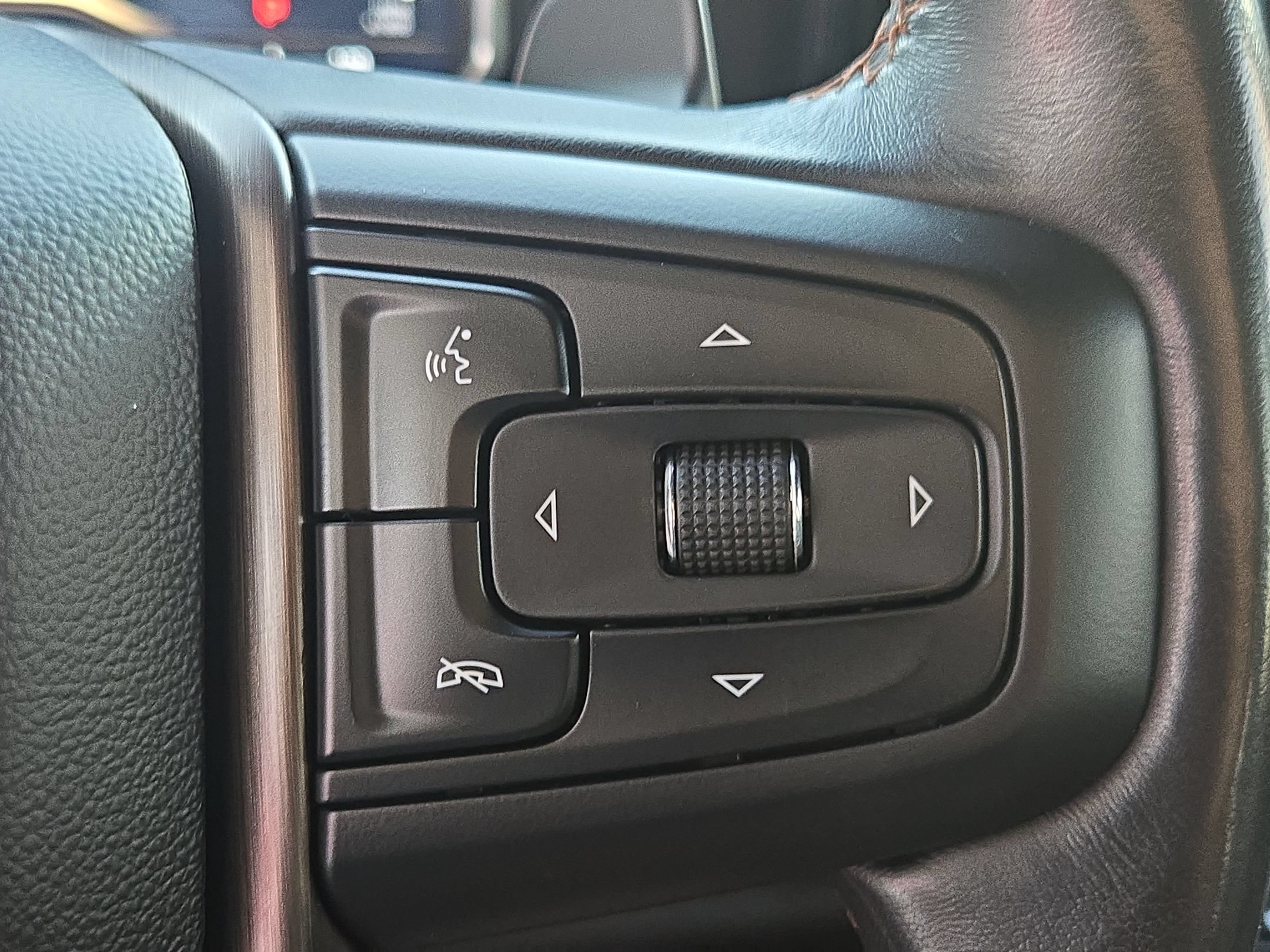 Used 2022 Desert Sand Metallic GMC AT4 image 29
