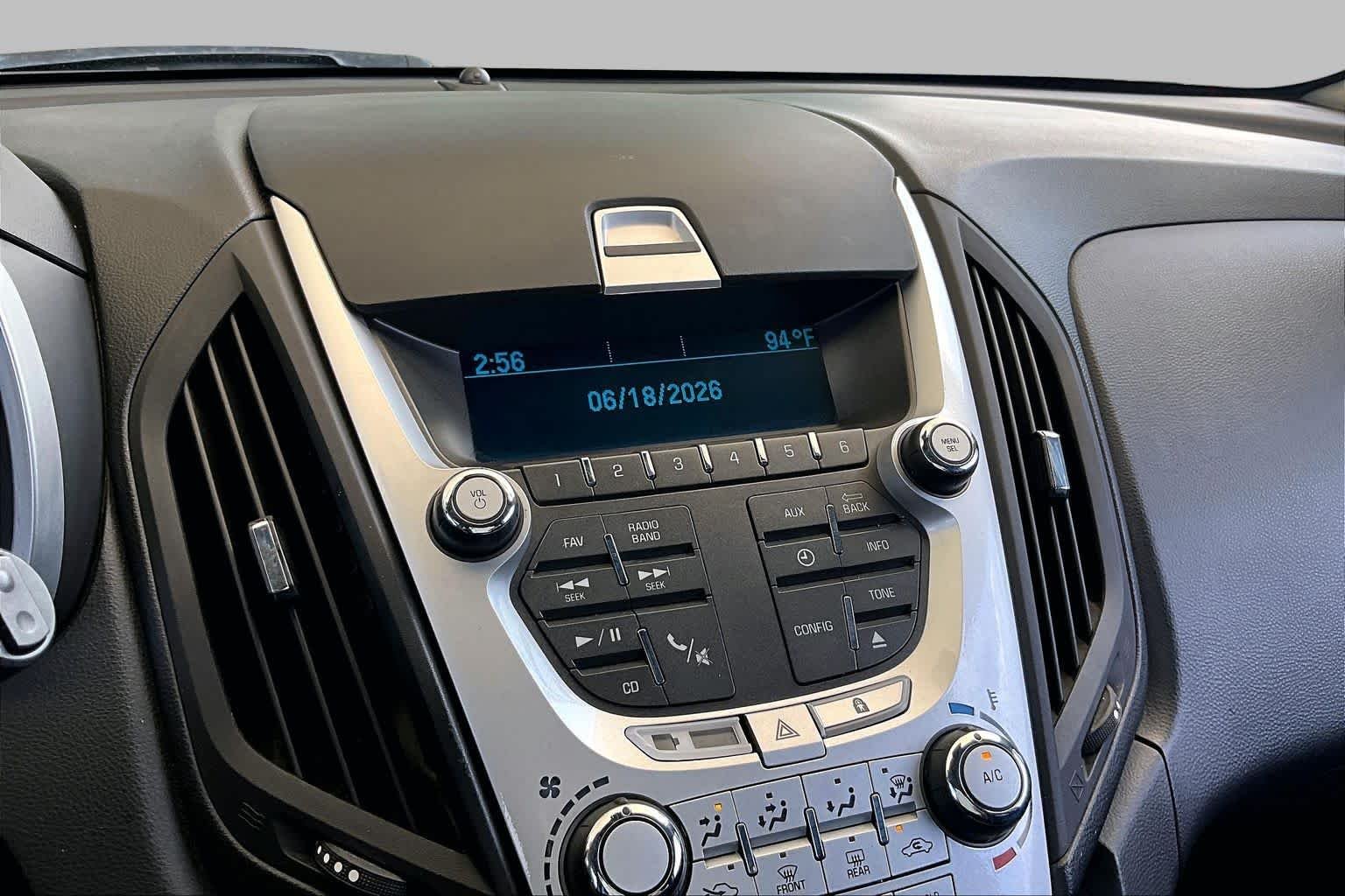 Used 2015 Summit White Chevrolet LS image 26