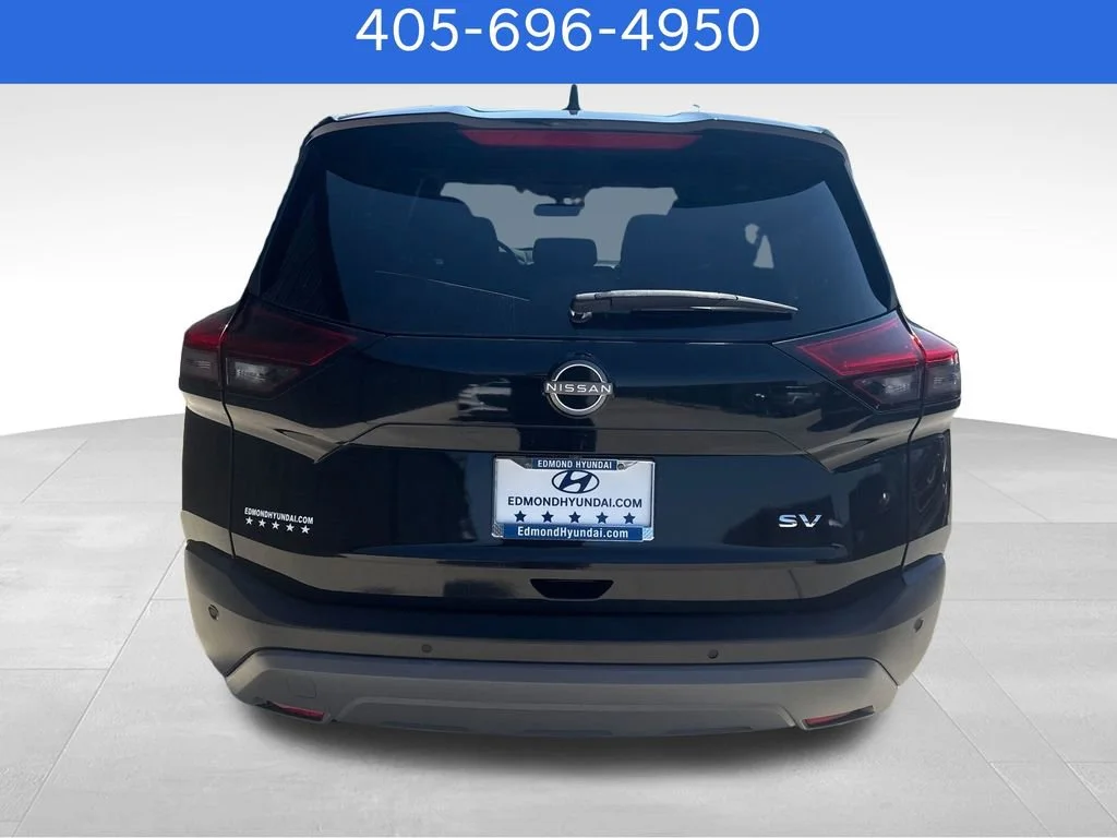 Pre-Owned 2022 Nissan Rogue SV