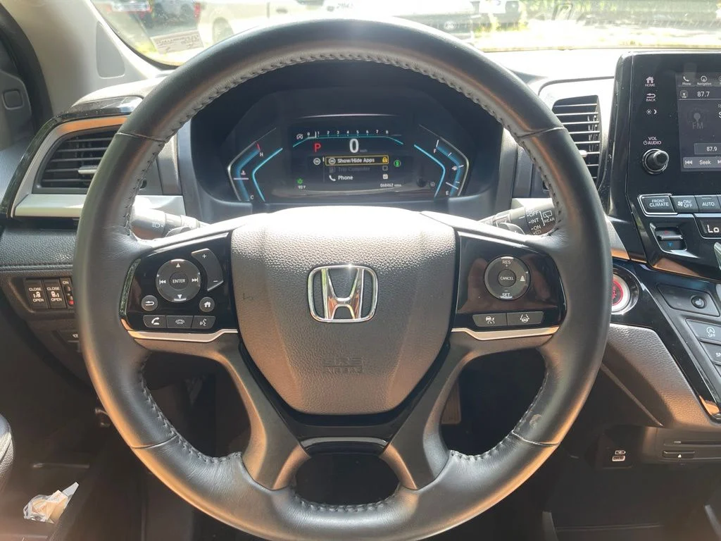 Used 2023 White Honda Touring image 16