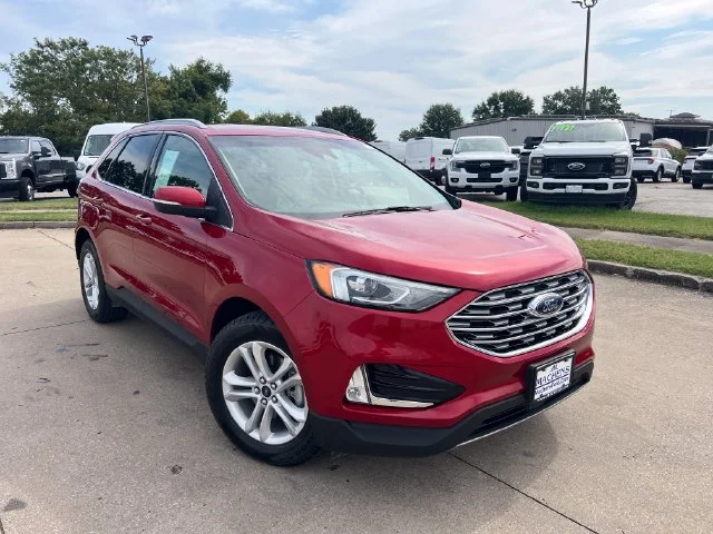 Used 2020 Red Ford SEL image 10