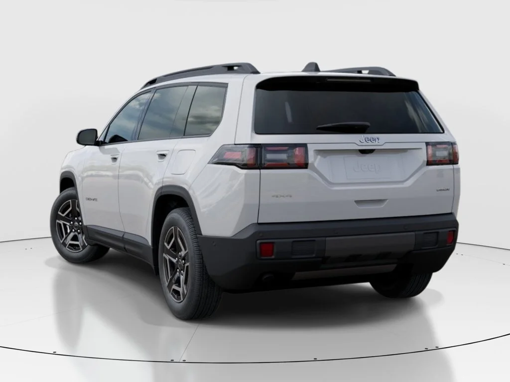 New 2026 Bright White Clear-Coat Exterior Paint Jeep Laredo image 2