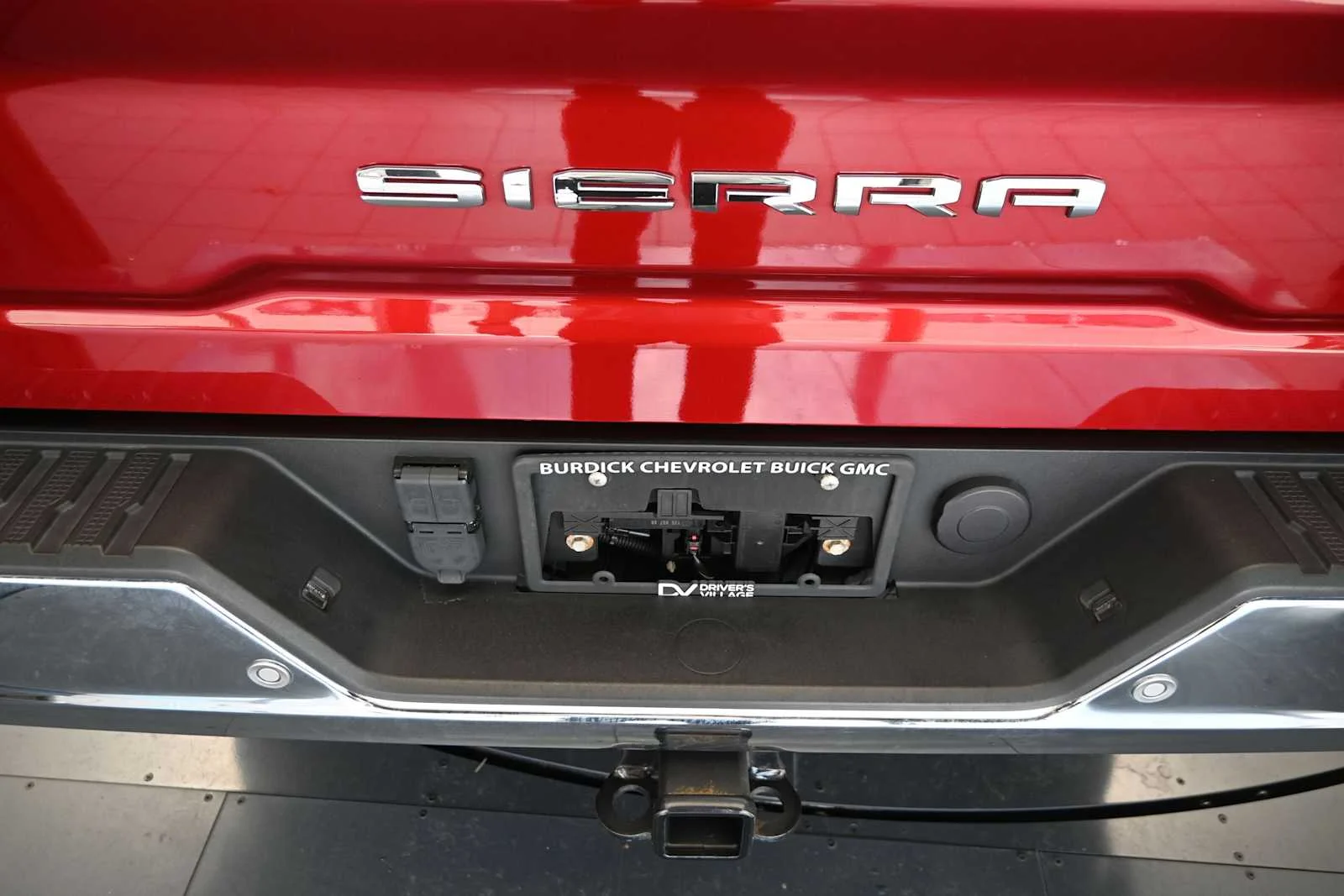 Used 2022 Cayenne Red Tintcoat GMC SLT image 5