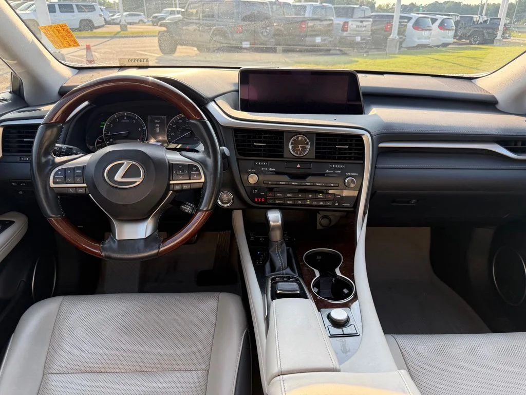 Used 2019 White Lexus 350 image 10