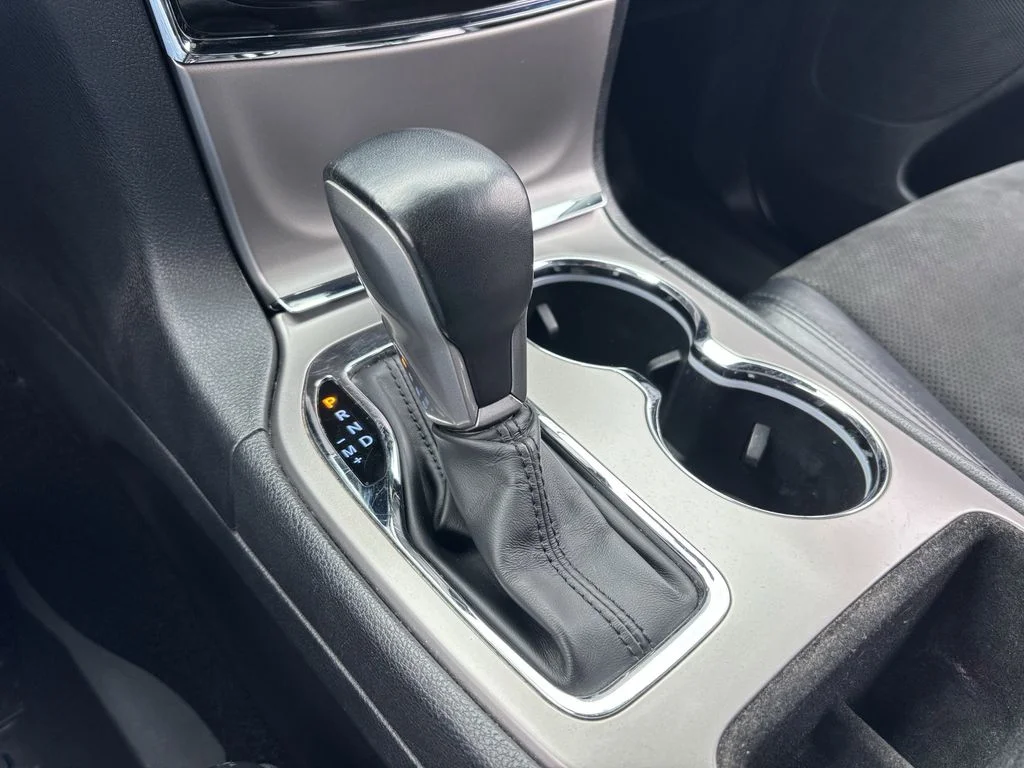 Used 2021 Red Jeep Laredo X image 26