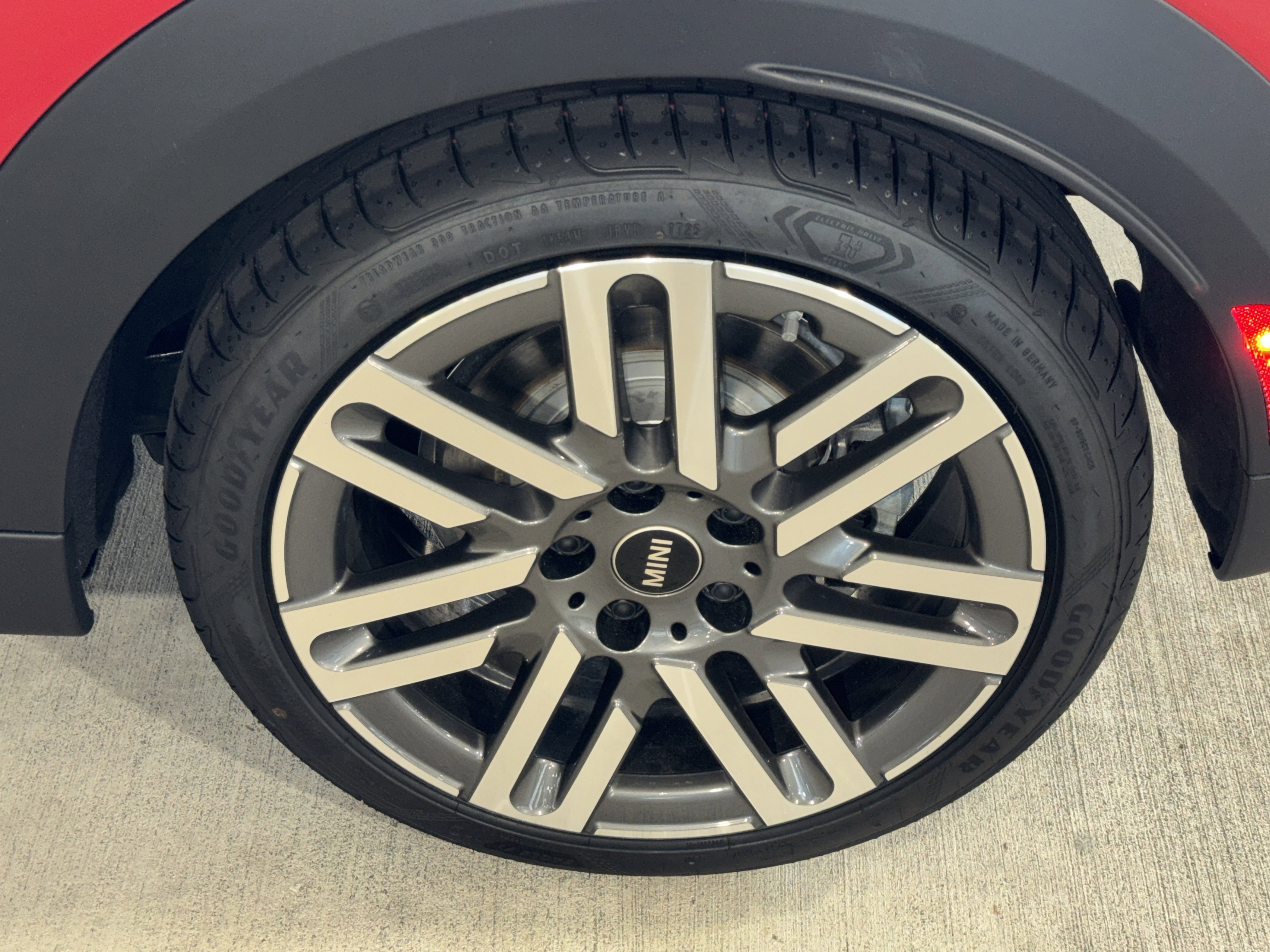 2026 MINI Hardtop 2 Door S - Photo 23