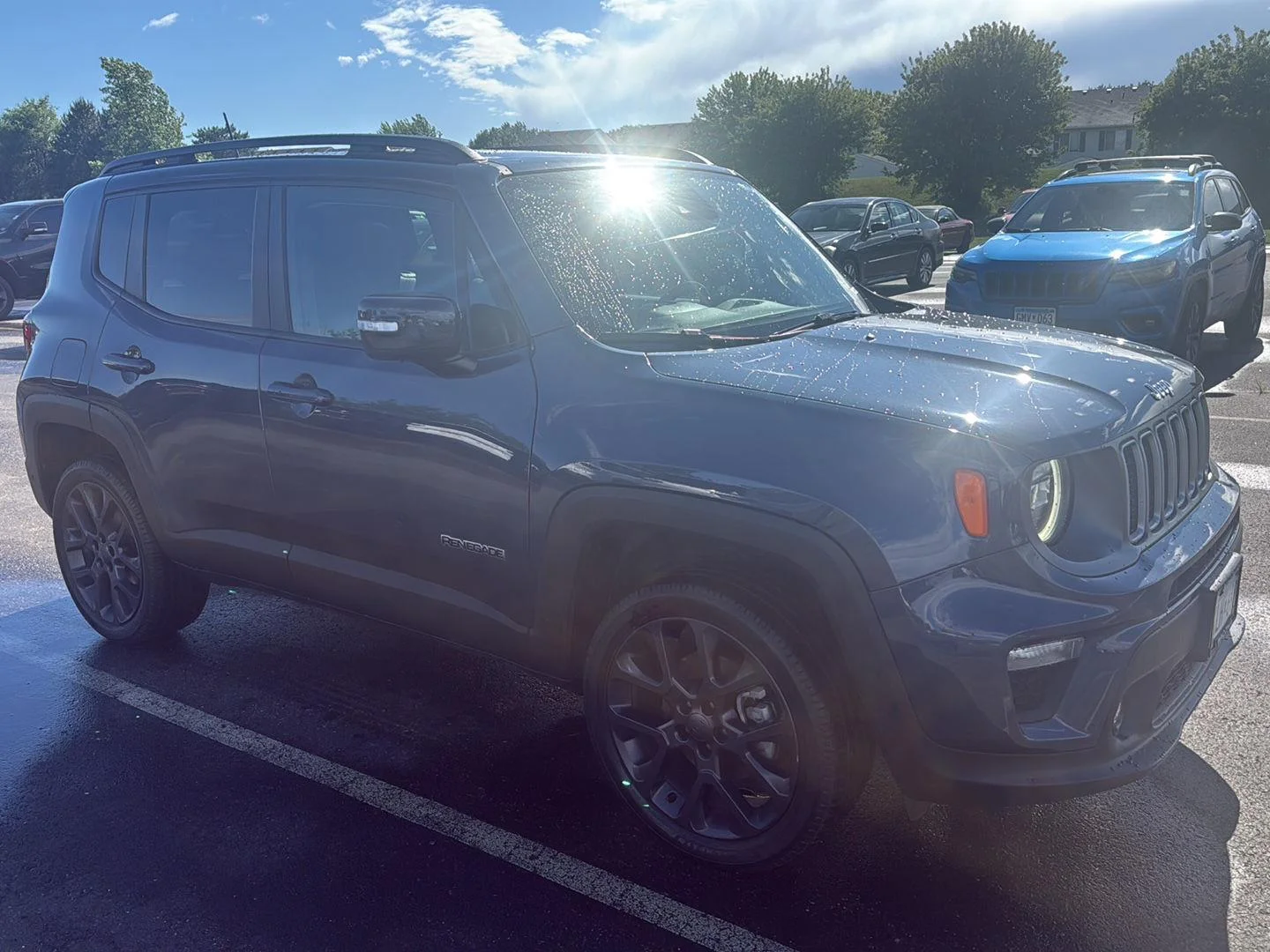 Used 2023 Slate Blue Pearlcoat Jeep Limited image 6