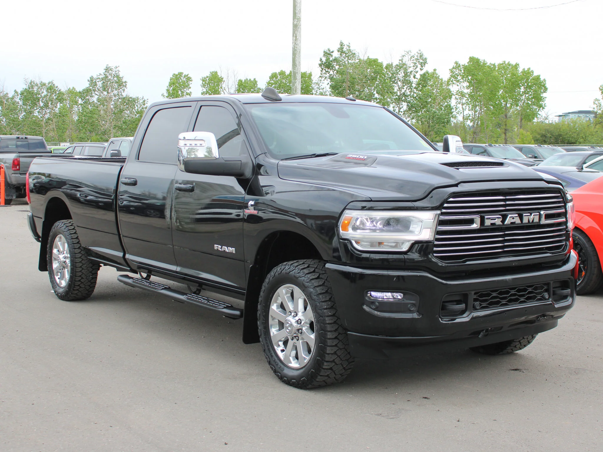 Certified Used 2023 Black RAM Laramie * One Owner | 5th Wheel & Gooseneck | Rear Air Suspension | Diesel | Apple CarPlay | Sunroof image 7