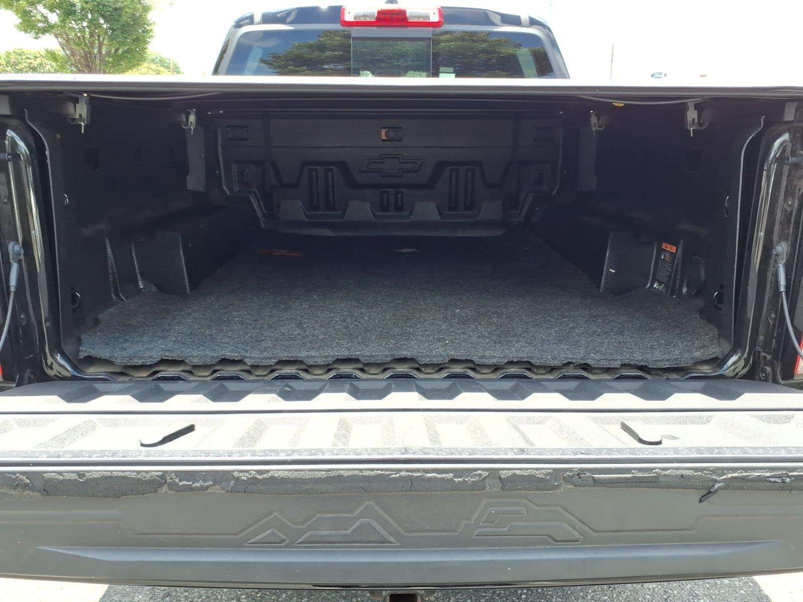 Used 2023 Black Chevrolet 4WD Z71 image 33