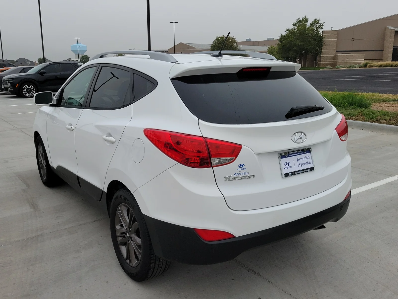 Used 2014 White Hyundai SE image 3