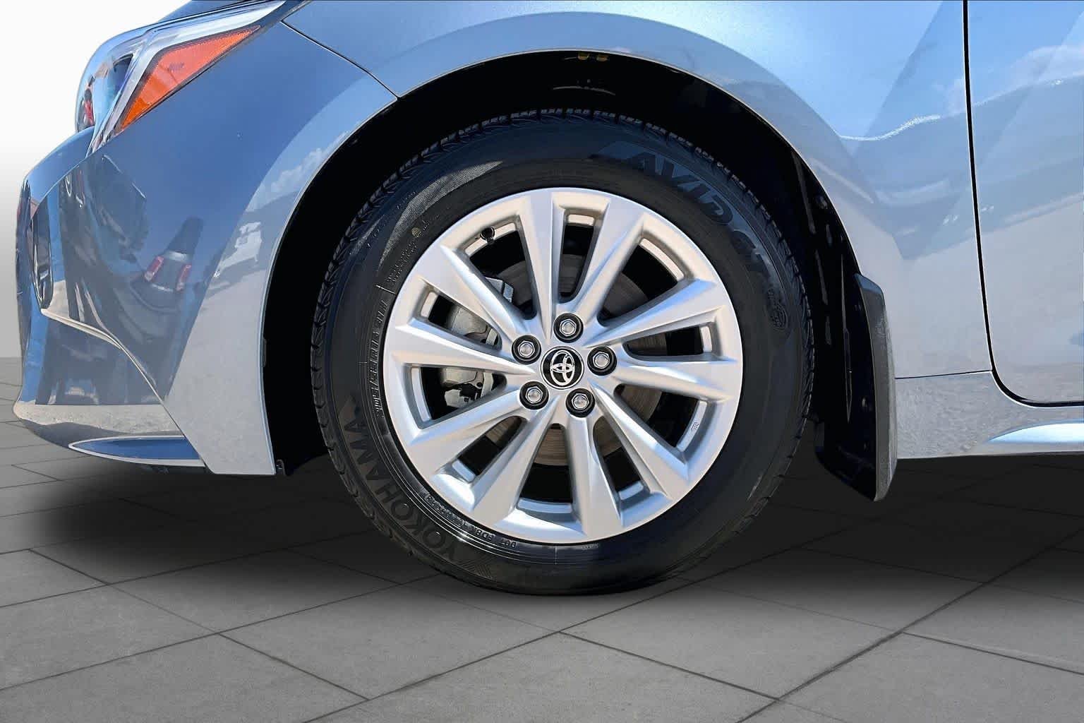 Used 2024 Celestite Toyota Hybrid XLE image 11
