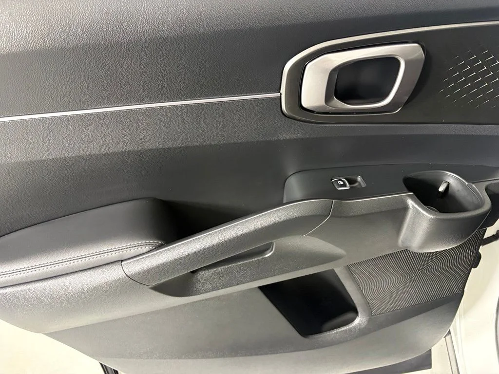 New 2026 Snow White Pearl Kia EX image 37