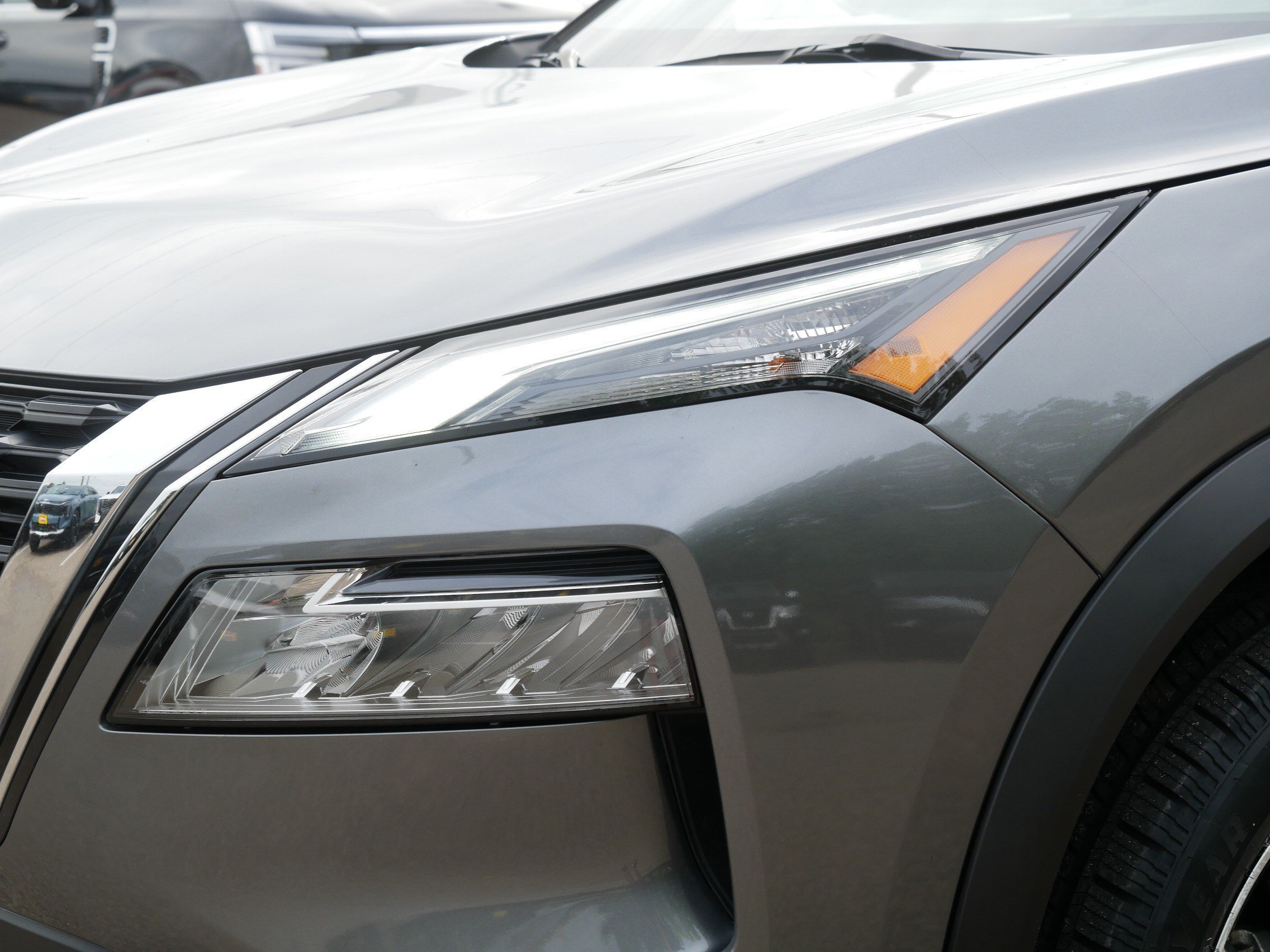 Certified Used 2023 Gun Metallic Nissan SV image 16