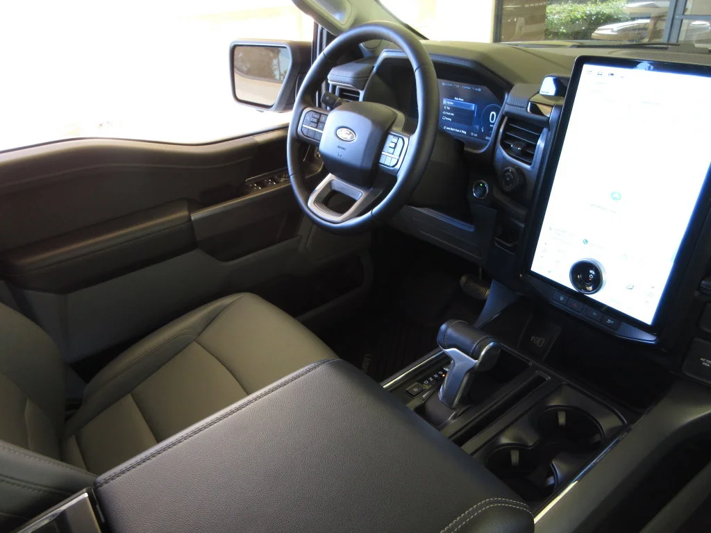Certified Used 2025 Carbonized Gray Metallic Ford Flash image 35