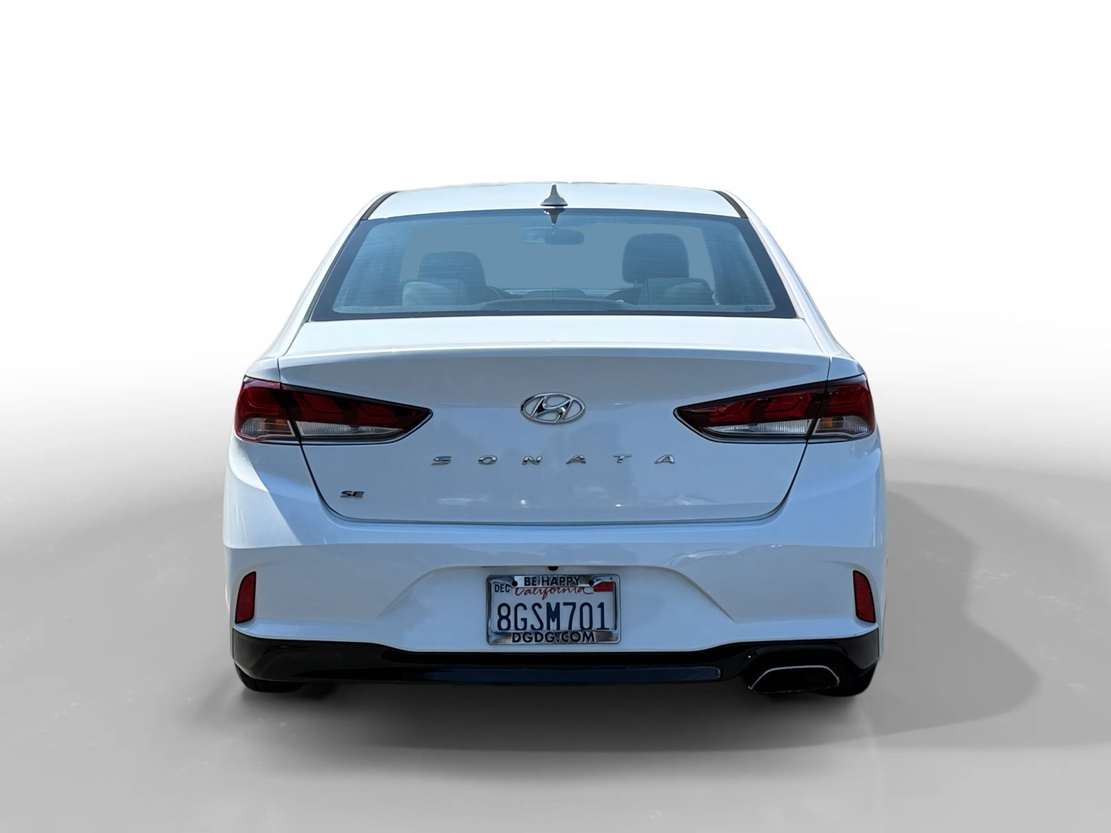 Used 2018 Quartz White Pearl Hyundai SE image 4