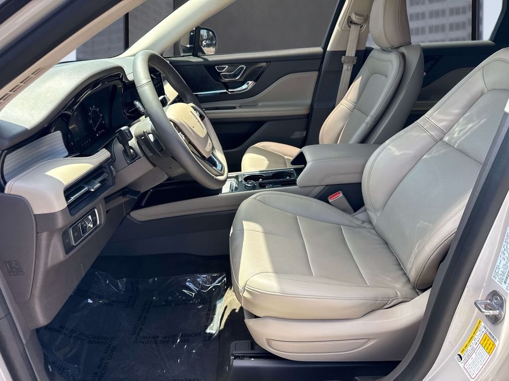 Certified Used 2022 Pearl Metallic Lincoln Standard image 27