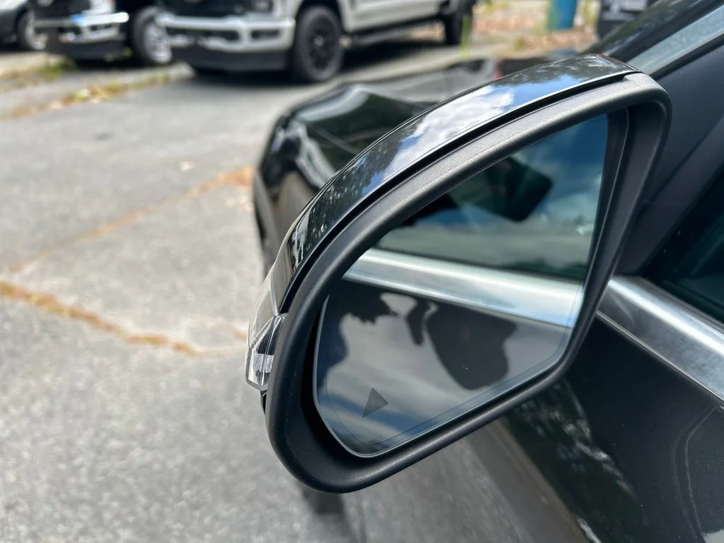 Used 2022 Black Mercedes-Benz GLC 300 image 11